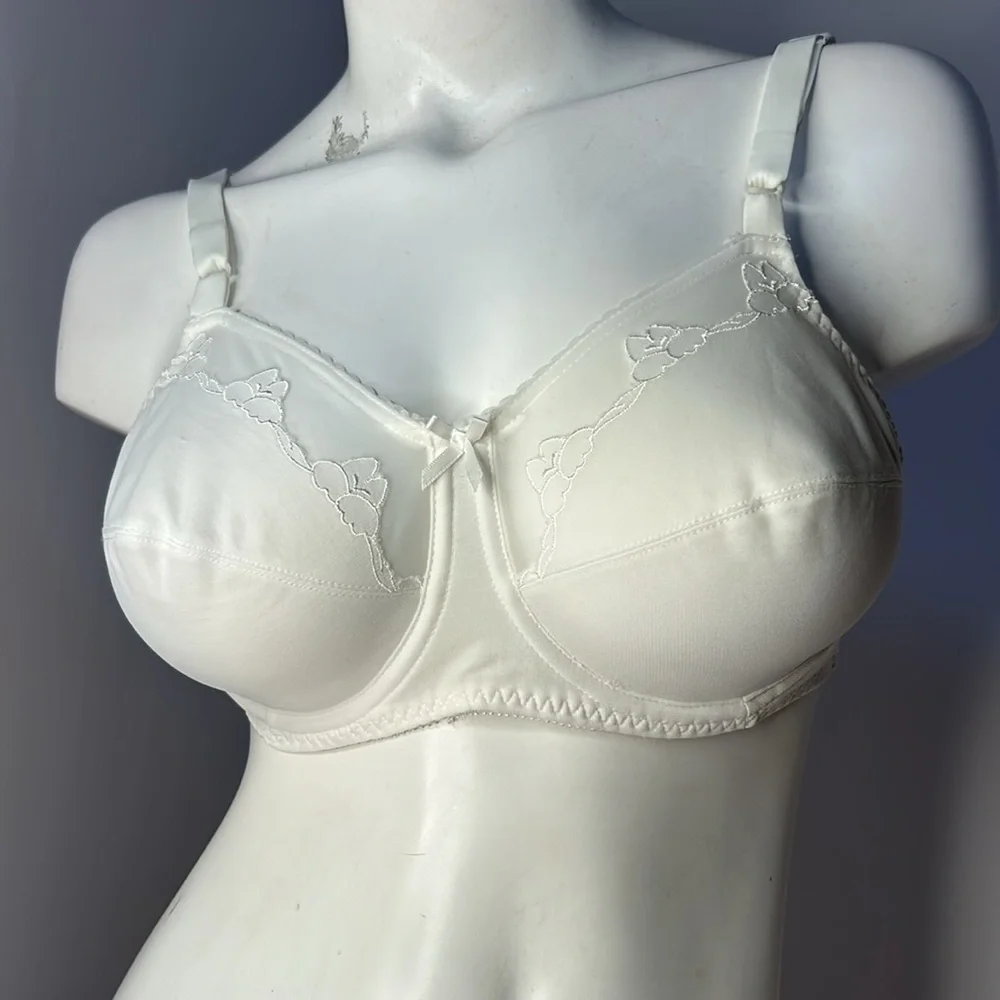 Bali®‎ Flower White Full-Figure Underwire Bra 0180 Sz 38C - Picture 6 of 16